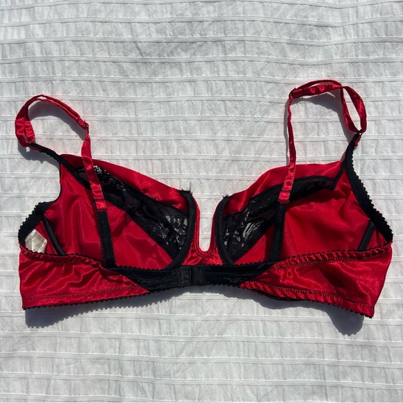 VTG Victoria's Secret Gold Label Red Satin and Black Lace Bra, 36D - Picture 2 of 10